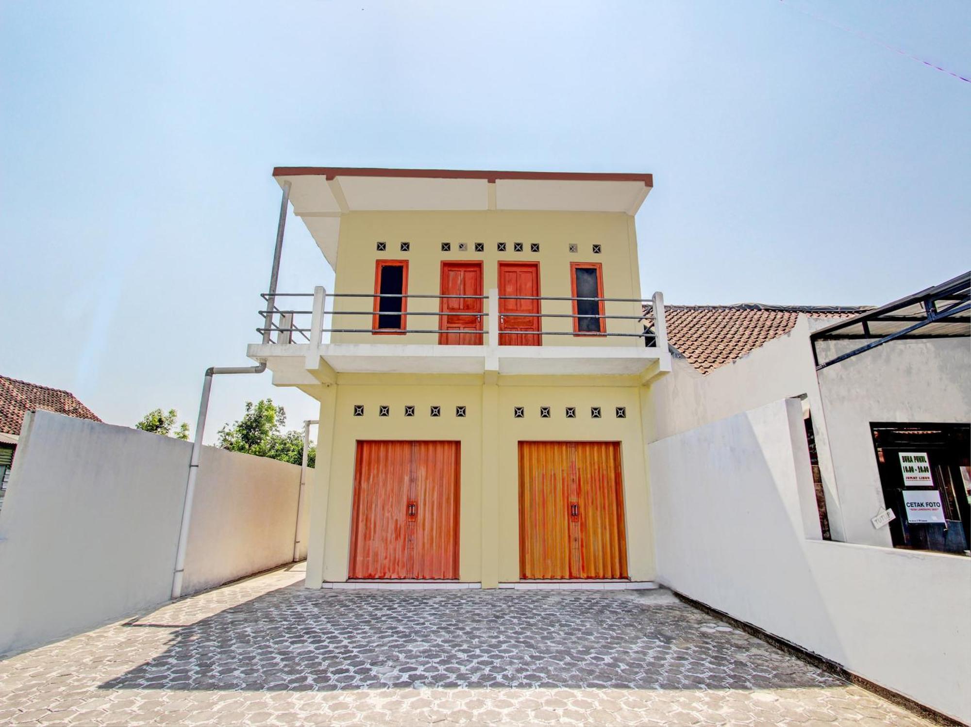 Spot On 93020 Rumah Singgah Ganjuran Bantul Exterior foto